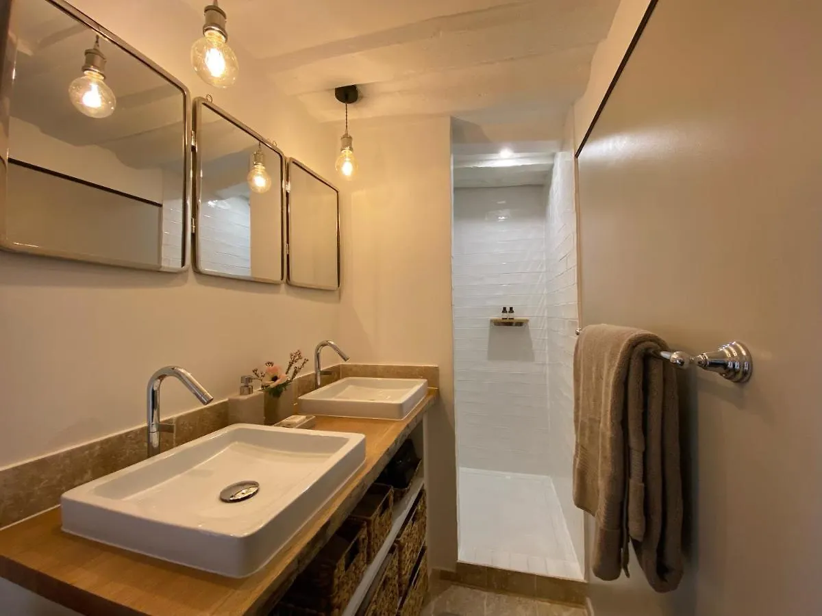 Dlm Paris Apartment 0*,